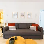 Apartment Entrearcos